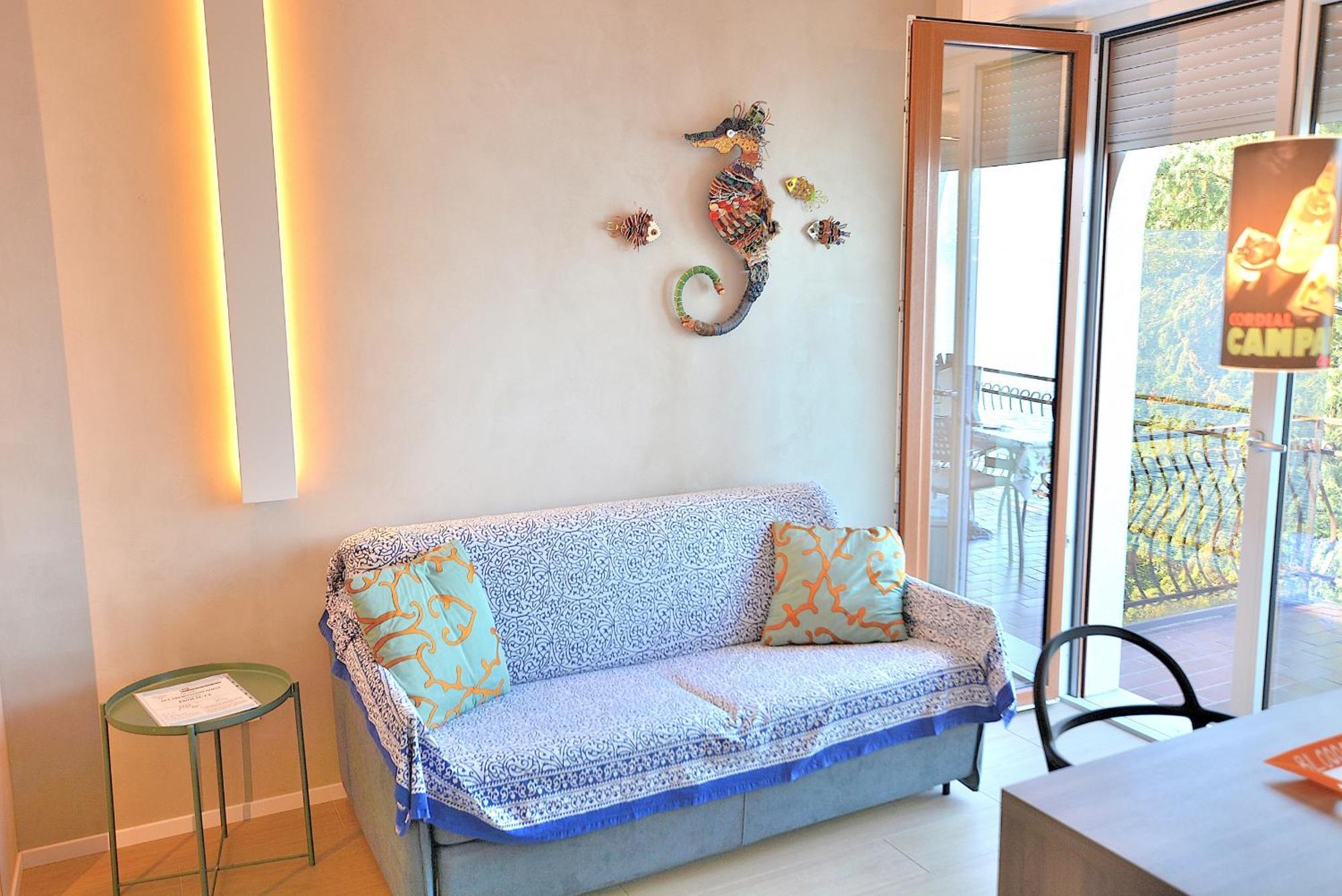 Leonardo Walsh Apartment With Lake View Torri Del Benaco Exterior photo